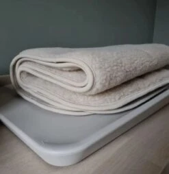 WOLLIES Amsterdam Ledikant Deken - Amandel - Merino Wol - 95 X 135 Cm 16 WOLLIES Amsterdam Ledikant Deken - Amandel - Merino Wol - 95 X 135 Cm -Babyproducten Verkoop 1166x1200