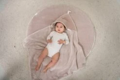 Koeka Omslagdoek Baby Teddy Vik - Roze -Babyproducten Verkoop 1200x799 5