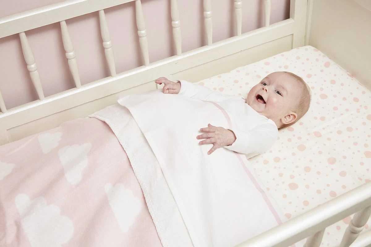 Meyco Clouds/Dots/Feathers Starterset - 9-pack - Hydrofiel - Pink 4 Meyco Clouds/Dots/Feathers Starterset - 9-pack - Hydrofiel - Pink - Afbeelding 2