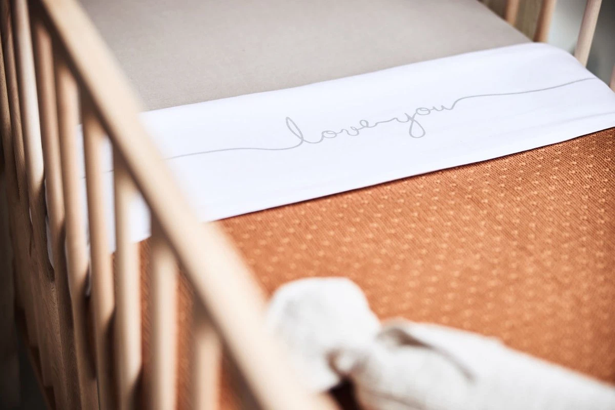 Jollein Baby Laken Wieg 75x100cm Love You - Nougat 8 Jollein Baby Laken Wieg 75x100cm Love You - Nougat - Afbeelding 6