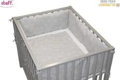 Steff - Parkomrander - Boxomrander 340x29 Cm - Print Schommelpaardjes - OEKO-TEX Standard 100 -Babyproducten Verkoop 1200x801 2