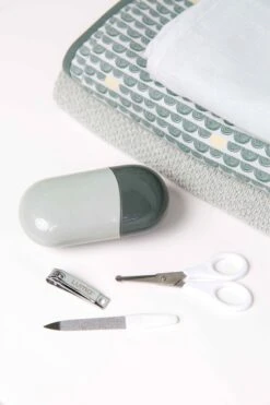 LUMA Bad- En Verzorgingsset (8-delig) - Sage Green -Babyproducten Verkoop 799x1200