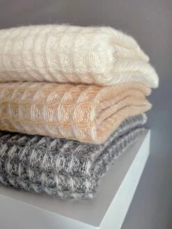 Wiegdeken Wol - Pure Baby Love - Wafel Off White -Babyproducten Verkoop 900x1200 2